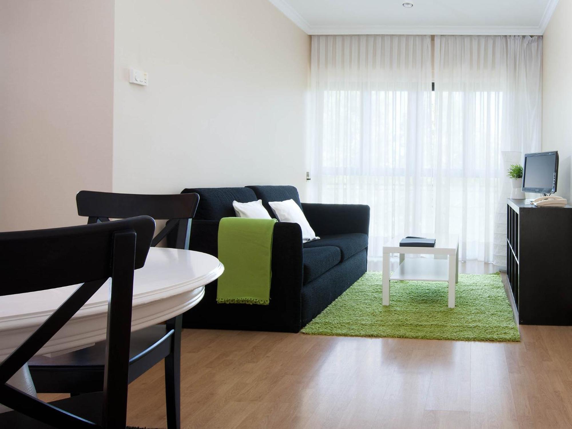 One-Bedroom Apartment (1 - 2 Adults),820452701:JPEG